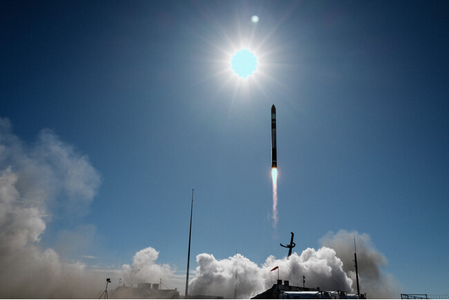 QPS研究所、小型SAR衛星４機分の打上げに関して米国Rocket Lab（ロケット・ラボ）社と契約を締結