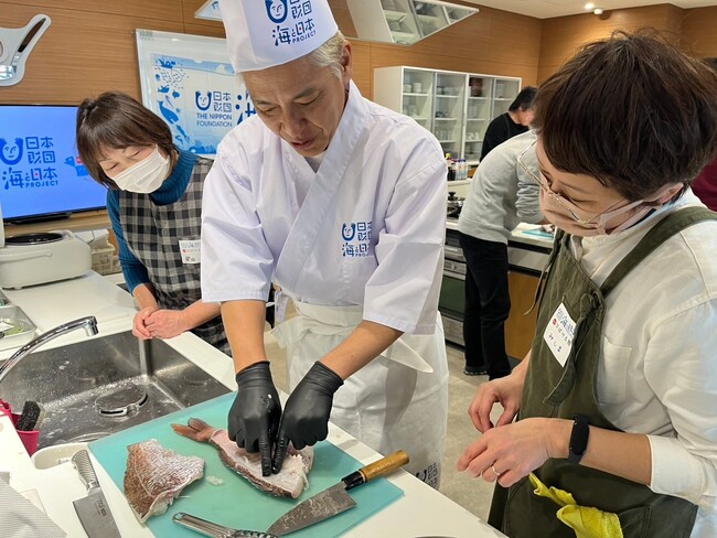 田村亮さんと障害者福祉施設で愛媛の海を考え、味わうイベントを開催！『日本さばける塾 in アエルグループ』を開催