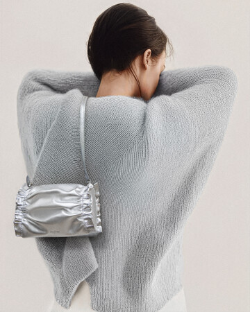 【レペット】“枕”からインスパイアされた2WAY仕様のクロスボディバッグ「OPERA BAG（オペラバッグ）」新色発売