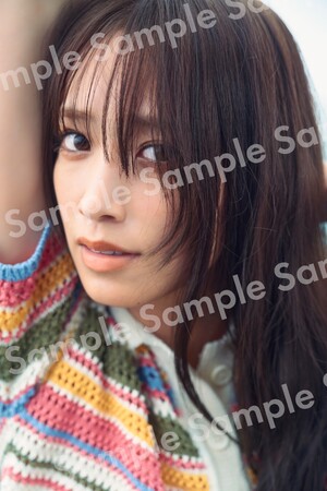 2025年3月25日(火)発売日向坂46・佐々木久美1st写真集『めくる日々』書店別購入特典絵柄 全15種を一挙公開