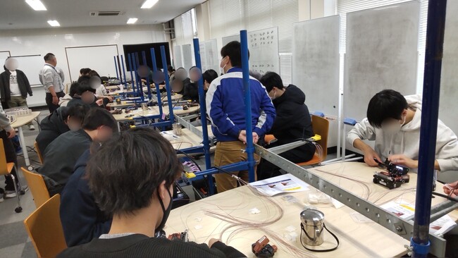 【株式会社ミライト・ワン】仙台高等専門学校で「光ファイバの融着接続技術」の講義・実習を実施