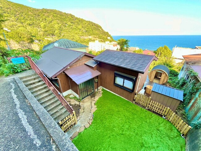 【熱海】バレルサウナやBBQを楽しめる新施設「Sauna＆Sea Atami」が3月1日(土)グランドオープン！