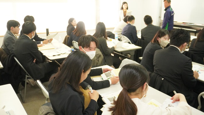 国際協同組合年に学ぶ「協同組合」 労金、農協、労協と異業種交流