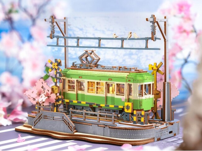 DIYキット「つくるんです(R)」よりLED付きウッドパズル『桜さく電車』新登場