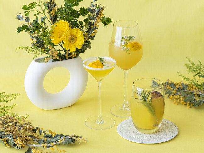 国際女性デーにちなみ「ミモザ」をモチーフにした限定カクテルが登場！東京・横浜・京都・大阪ではミモザをあしらった装飾も展開