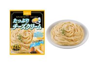 3種チーズと粗挽きこしょう香る大容量パスタソース「たっぷりチーズクリーム」3月3日発売