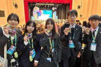 芝浦工業大学主催「高校化学グランドコンテスト」派遣チームが国際大会で第1位、第3位に入賞！