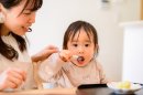 著者と女児 著者と女児
