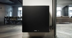 グッドデザイン賞BEST100に選ばれた設備／店舗向けスピーカー「Smart IP」シリーズより、豊かな低音を再生する待望のサブウーファー「3440A」が登場！