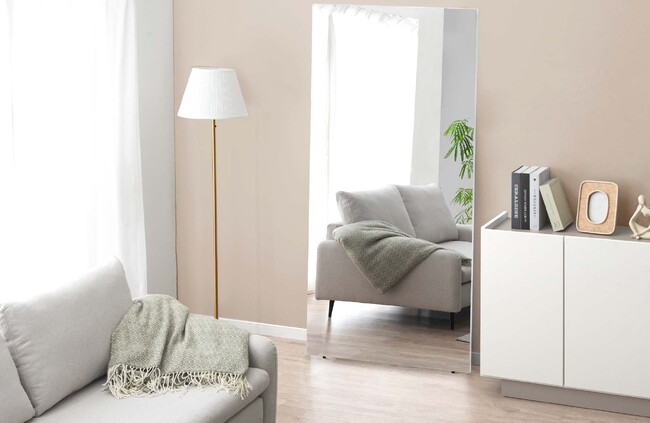 タンスのゲンより話題の『割れない鏡』の決定版が登場！　完全フレームレス仕様だから、幅広いロケーションで活躍