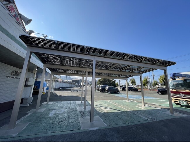 積雪地域でも活用可能な次世代ソーラーカーポート「にこっとeカーポート」を提供開始のお知らせ - 株式会社カーサービス山形