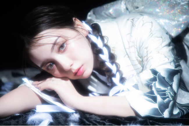 “バレエコア”を振袖でも。最新トレンドを取り入れたビジュアル「swan」が写真工房ぱれっと旭川店に登場。
