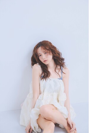森 香澄さん『bis』初登場！美容メソッドからプライベイトに迫るインタビューまであざと可愛い美の秘訣に迫る8ページ！「日常的に継続できることを意識しながら体づくりに励んでいます」