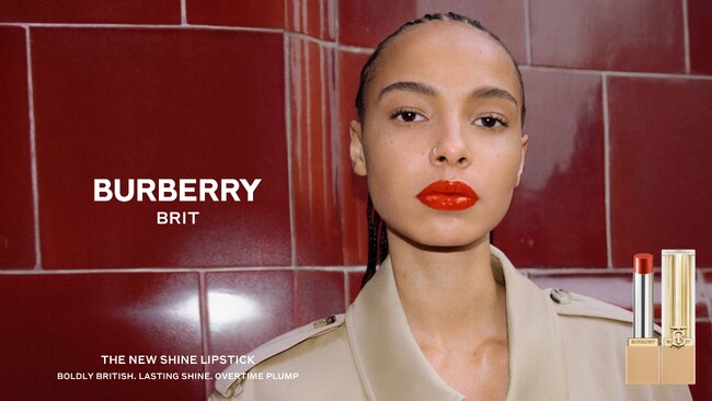 【バーバリービューティ】マットから艶まで。どんなシーンでもバーバリーらしい洗練されたスタイルを叶えるリップ コレクション「バーバリー ブリット シャイン」「バーバリー キス コレクション」