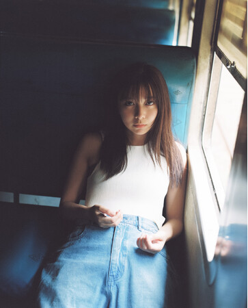 25歳の誕生日に発表！上白石萌歌写真集『charm charm』2025年5月下旬に発売！