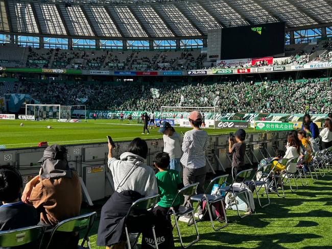 子どもたちが心動かす体験づくりに、スポーツチーム・NPOと連携。地元チームの試合観戦に無料招待