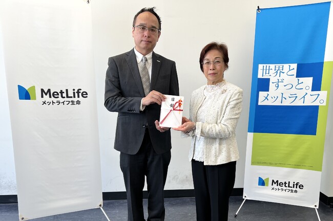 子育て事業支援のための、手作りお箸の寄贈(贈呈式)を実施