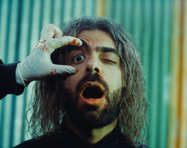 体制をぶっ壊すアナーキーアーティストWHO SHOT SCOTT（フー・ショット・スコット）がEP『BRAIN (SIDE B)』とシングル「U SCARED」をリリース