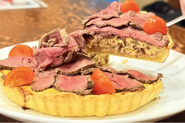 馬肉のキッシュが新登場！馬肉専門店ならではのアレンジで唯一無二の新商品が登場！「大衆馬肉酒場 馬王 堺筋本町店」