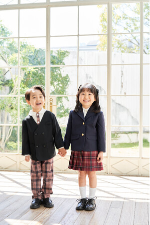 園児の成長を支える「TINKERBELL」の取り組み。機能性と快適さを兼ね備えた園児服を提供。
