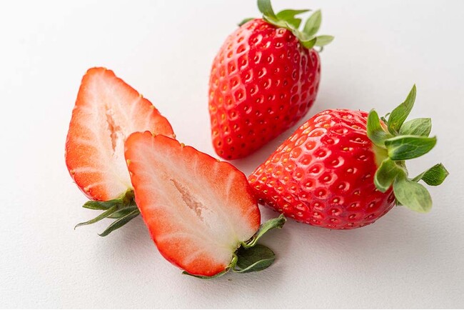 今しか味わえない「豊洲パーラーの３種のいちごのショートケーキ」あまりん、古都姫、コットンベリーを堪能する特別なスイーツです
