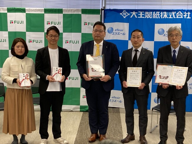 エリエール えがおにタッチPROJECTフジでのエリエール商品の売り上げの一部を「こども食堂」の支援活動へ寄付