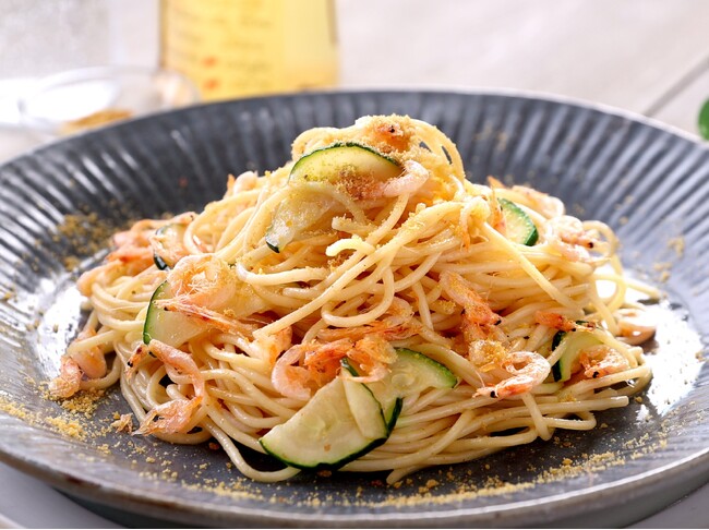 ピザーラから春を感じるサクラ色の本格パスタが新登場!! 『ボッタルガと桜海老のパスタ』発売