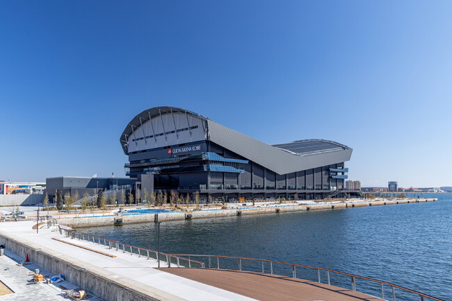 神戸に日本初・270 度海に囲まれた次世代アリーナ「GLION ARENA KOBE（ジーライオンアリーナ神戸）」竣工