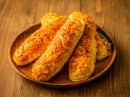 ロングセラー「チーズロール」 ロングセラー「チーズロール」