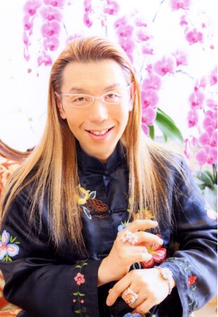 元祖華道家 假屋崎省吾　4/4(金)～4/16(水) 名古屋市「文化のみち橦木館」で、いけばな個展を初開催！！
