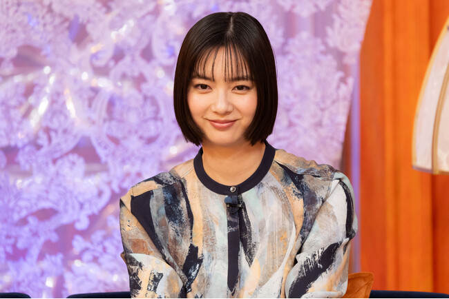 「ABEMA」、3月7日（金）よる10時より放送する『ダマってられない女たち』第12話に先駆けて、笹崎里菜、新川優愛らゲストのスタジオの様子を公開！