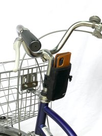 自転車に乗る時もスマホを手軽に手の届く位置に入れられる「B.free 自転車取付け用 スマホ入れ Pocket (ポケット)」を3月10日から発売