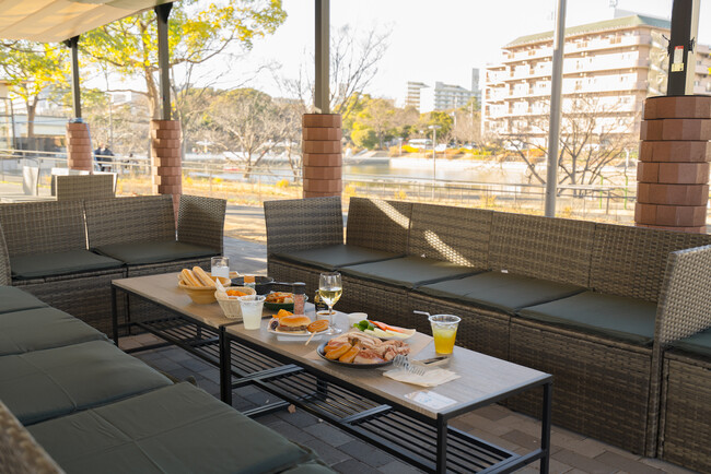 リバーサイドで自然を感じながら手ぶらでBBQが楽しめる！『THE RIVERSIDE BBQ NISHIKASAI』2025年3月15日(土)新左近川親水公園内にグランドオープン!!