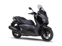 スポーツスクーター「XMAX ABS」をマイナーチェンジし発売～環境性能を向上し、電動スクリーンや新作メーターなど便利機能採用～