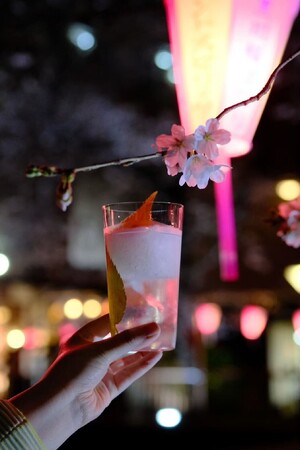 目黒川沿いの“飲める”蒸留酒セレクトショップ「&SPIRITS」 にて、1日限りのお花見カクテルイベント「W創 SAKURA & SPIRITS 」を開催！！