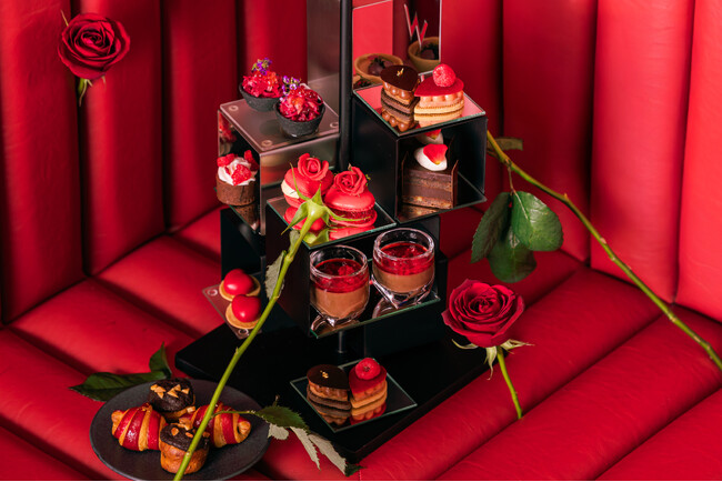 【W大阪】赤と黒が彩る春のアフタヌーンティー「Heart & Hurt」 4 月 1 日（火）より提供開始。