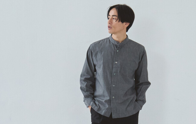 ”日本初”の「ZEROシャツ コンフォートバンドカラー」登場。浅野撚糸「SUPER ZERO」使用の超軽量シャツ