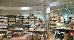 雑貨店・Marché de Bleuet plus（マルシェドブルーエプリュス)　NAMBAなんなんに3月27日（木）オープン！！