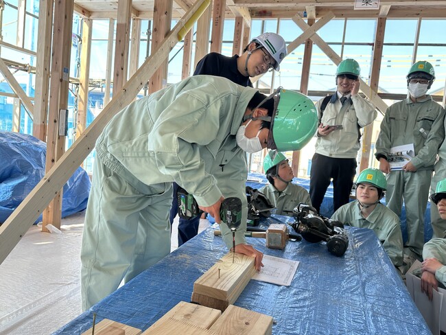【一建設株式会社】「東京都立葛西工科高等学校」建築科1年生50名を対象に木造住宅の建築現場見学会と住宅設計体験会を2025年3月14日（金）に開催