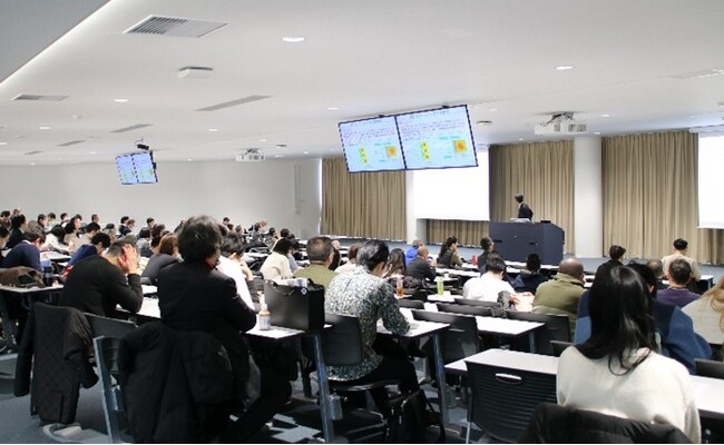 【摂南大学】産学官民連携はコミュニケーションからはじまる　約２２０人が参加！「関西ネットワークシステム定例会」を開催