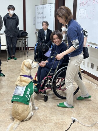 住まいの契約を社会貢献につなげる「契約募金」。不動産取引一件ごとに、介助犬 の育成・普及のために寄付
