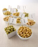 日本各地の契約農家の地大豆(在来種大豆)を100%原料に使用 日本各地の契約農家の地大豆(在来種大豆)を100%原料に使用