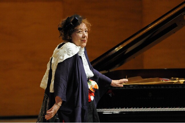 奇蹟のピアニスト フジコ・ヘミング 一周忌 『偲ぶ会』 追悼展を開催
