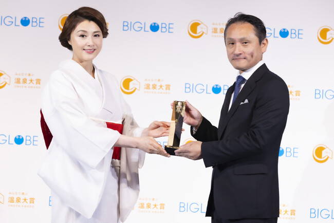 【神戸みなと温泉 蓮】「第16回 みんなで選ぶ 温泉大賞(R)」で4年連続で横綱に選出!