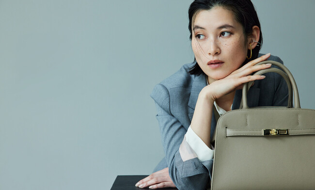 「纏うたび、凛と美しく。」TOMORROWLAND collectionの名品ジャケット〈 TOMORROWLAND WORK IN STYLE Spring/Summer 2025〉