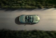アストンマーティンVANQUISH VOLANTE　世界最速のフロントエンジン・コンバーチブル