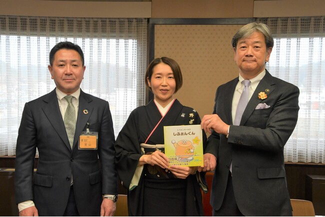 【岐阜県高山市】白血病で娘を亡くした経験を絵本に。市内の小中学校に寄贈