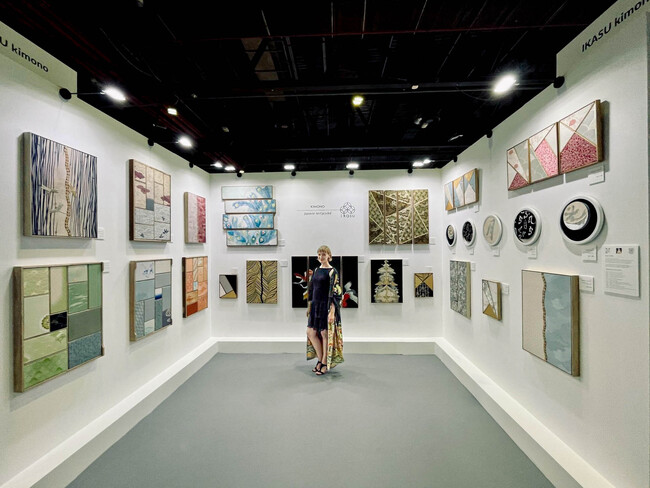 着物をアートに甦らせるikasuが、中東最大規模のアートフェア World Art Dubai 2025に出展