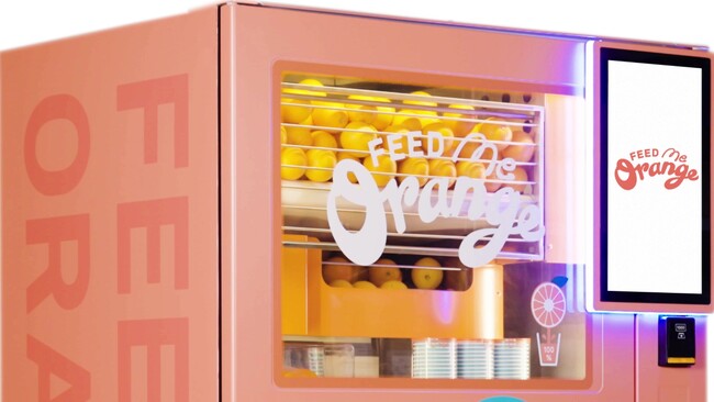 フレッシュな搾りたてオレンジジュースがたのしめる自動販売機「Feed ME Orange」が広島エリアに初進出！