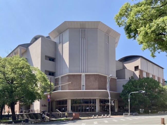 ベネックス長崎ブリックホール運営開始 長崎国際テレビ